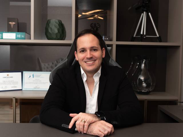 Ensaio Corporativo de Dr. Felipe Gazoni