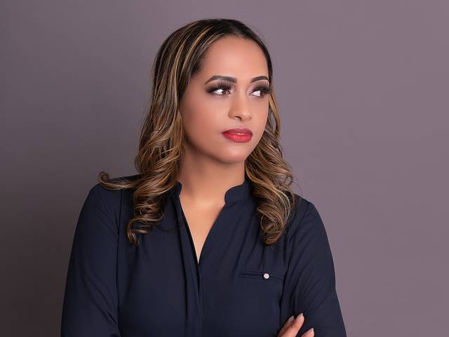 Corporativo de Alessandra