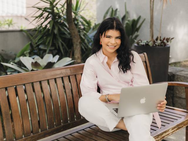 Corporativo de Caroline