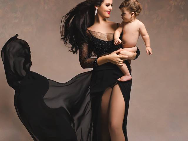 Powerful Mother de Livia & Miguel
