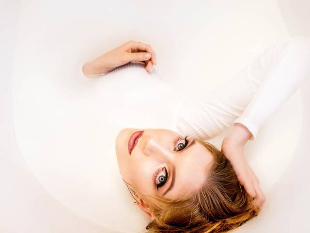 Conceitual de Ensaio feminino Valentine Voltz