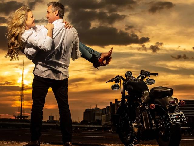 Pré wedding de Ensaio Cris e Marcelo - Kluster Moto Hub & Community - Grafites Brasília - Museu  de Brasília - Sandro Andrade Fotografias - Brasília - DF