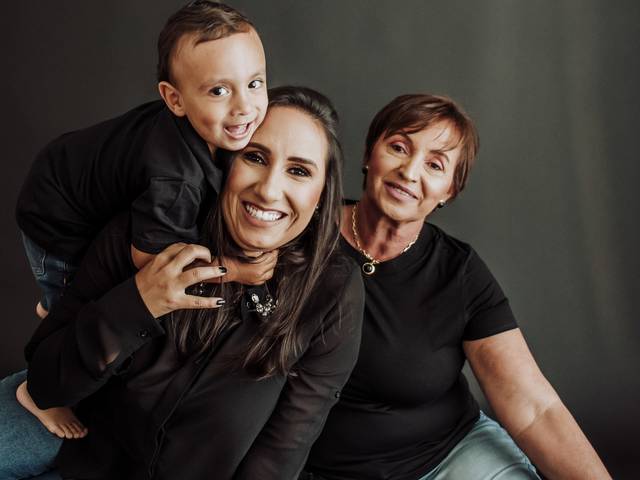 Estúdio  de Fabiana, Antonio e Nair - Dia das Mães