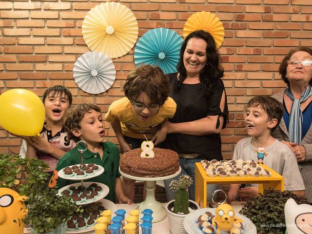 Infantil de Théo, 8 anos