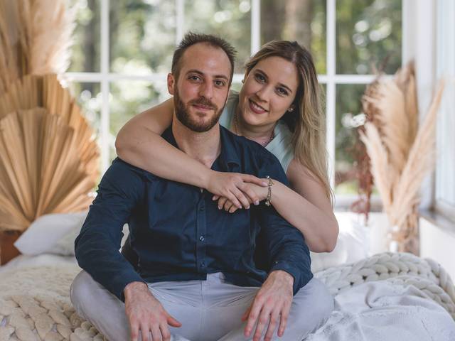 Ensaio Casal de Ensaio Pré-Wedding em Curitiba – Amor, Luz e Conexão - Francine e Arnaud