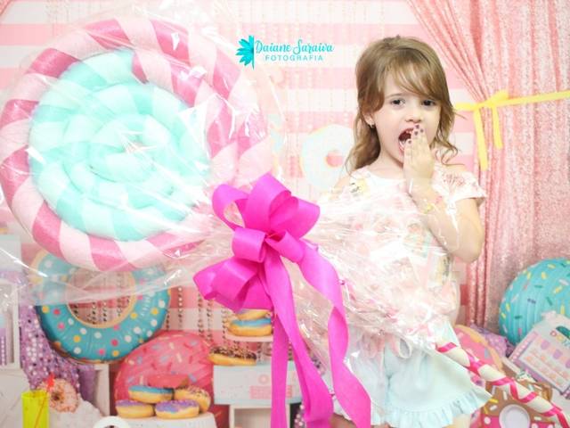 Mês das crianças  de Vitória e as gêmeas 