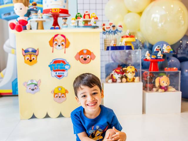 É Dia de Festa! de 4 anos - Theo 