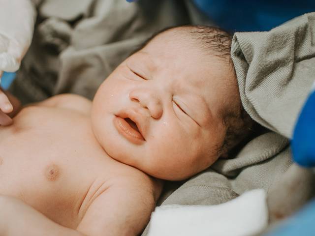 Fotografia de Parto de Nascimento Ythan