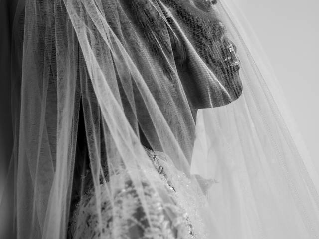 Publicitária de Editorial Noiva para Lamour