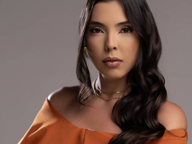 Perfil Profissional de Dra Daniela Azevedo
