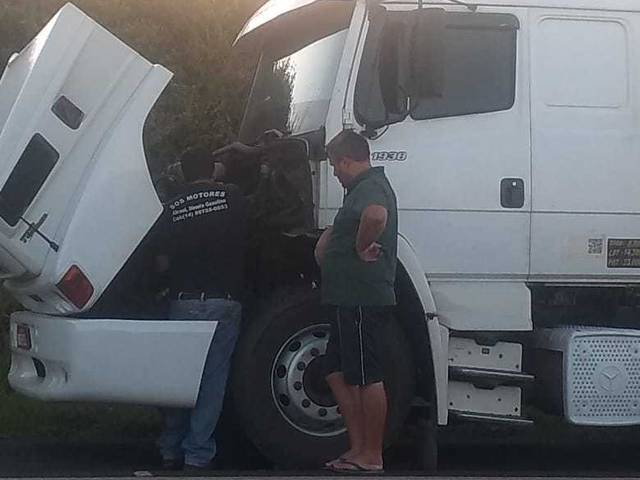 Socorro de Socorro Mecânico ao amigo caminhoneiro