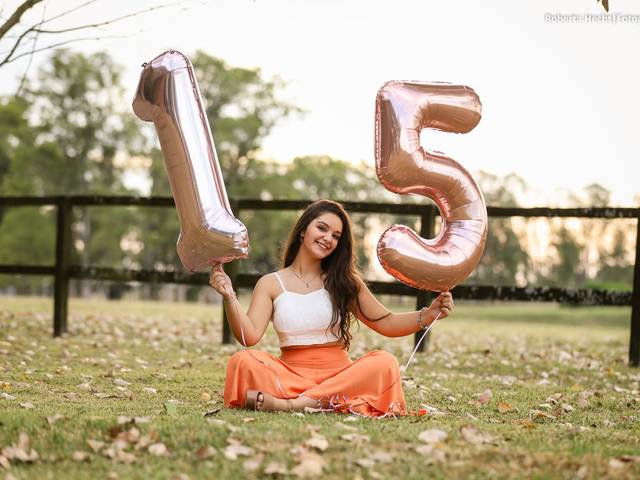 Ensaios externos de Maria Carolina, 15 anos. <3