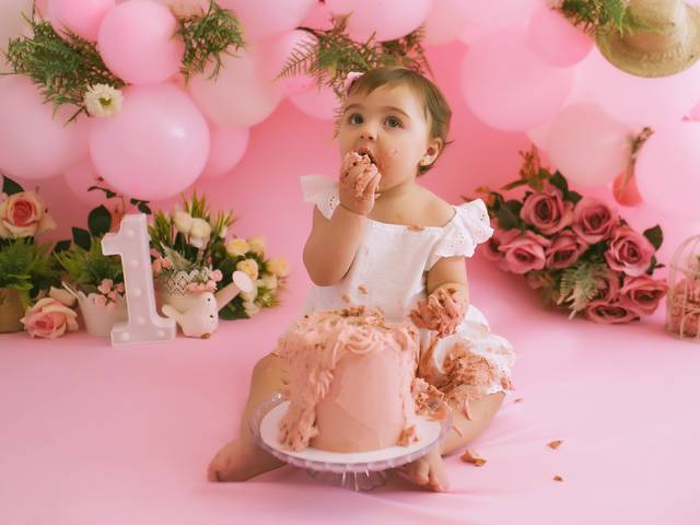 ENSAIO INFANTIL de Ensaio Smash the Cake: Fotos de 1 Ano Criativas e Inesquecíveis para o Primeiro Aniversário