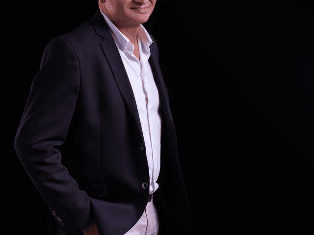 Ensaio Corporativo  de Robson Ferraro 