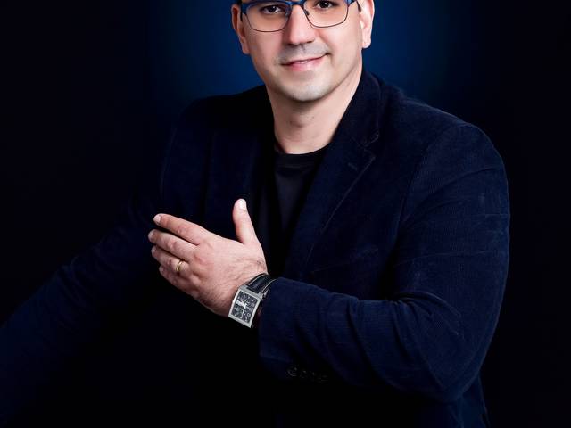 Ensaio Corporativo  de Ensaio Corporativo R.Flores