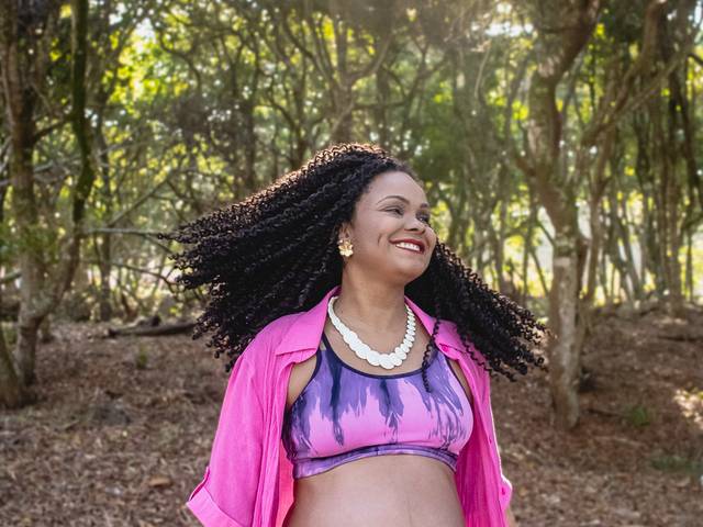 Gestante de Ensaio Afetivo de Gestante | Ensaio Fotográfico em Guriri | Espera de Lívia