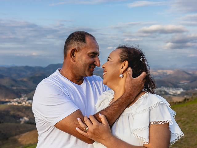 Casal de Ensaio Fotográfico Afetivo de Casal na torre em Mantena - MG | Nazaré e Célio