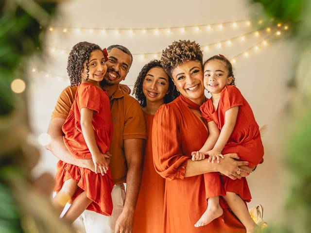 Família de Fotografia de Ensaio de Natal em Estúdio | Sernamby em São Mateus - ES | Silvana e Família