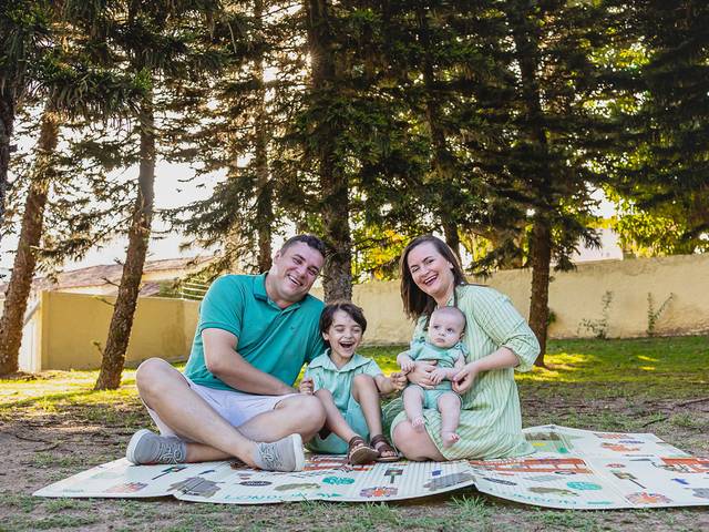 Acompanhamento de Bebê de Acompanhamento de Bebê - 4 meses | Ensaio Fotográfico Afetivo na Catedral de São Mateus - ES | Vicente