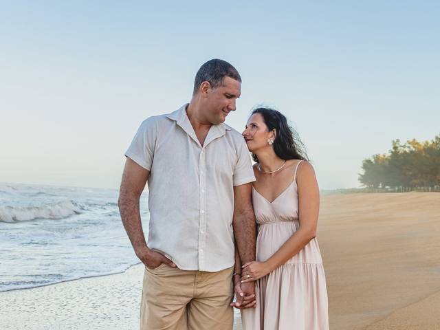 Casal de Ensaio Afetivo Pré-Wedding | Ensaio Fotográfico em Bosque da Praia - Guriri | Lanuza e Junior