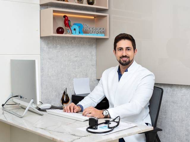 CORPORATIVO de Retrato Corporativo Médico Dr Rodrigo Abreu