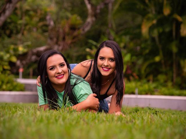 Ensaio Feminino de Thais e Tamires - 30 Anos