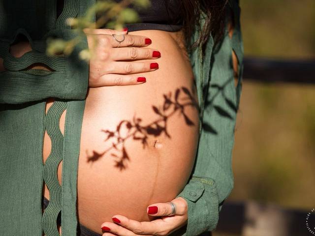 Gestante de Cauê na barriga da mamãe