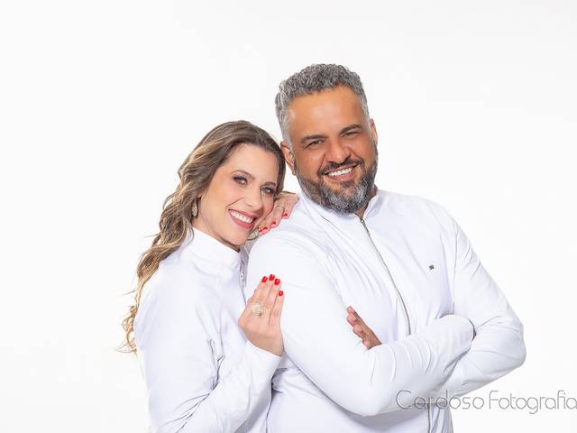 Ensaio Corporativo de Ensaio Corporativo e perfil profissional em estúdio - Aline e Wendel