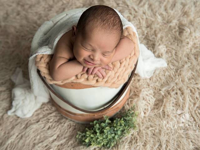 NEWBORN de ENSAIO NEWBORN FABRÍCIO