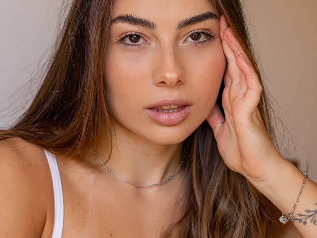 Retrato femenino en estudio de Maria 