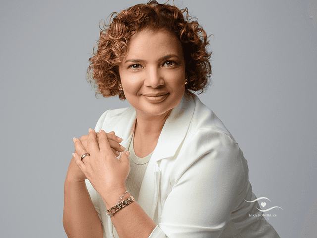 CORPORATIVO de Ensaio Corporativo - Cinthia Lindamir