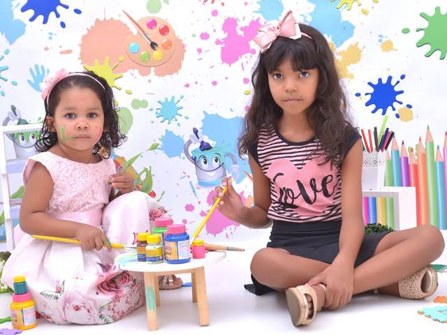 Estúdio de Maria Vitória e Ana Beatriz