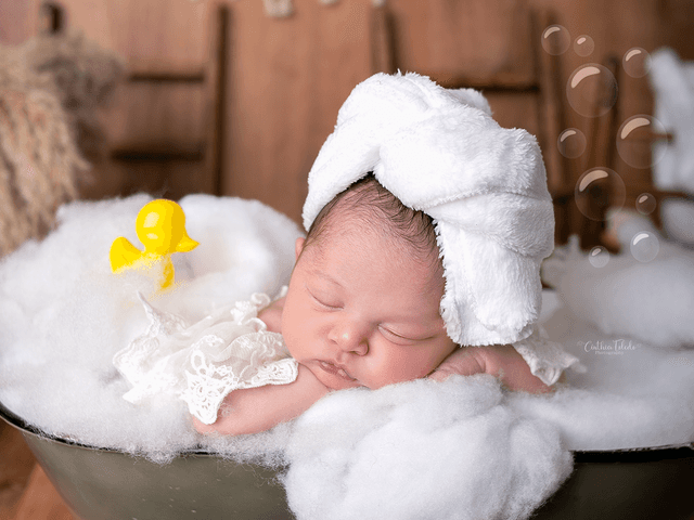 Newborn de NEWBORN LARA