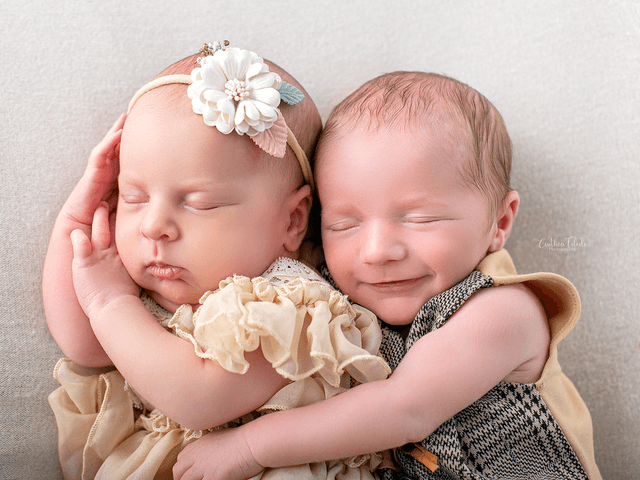 Newborn de Sophia e Michael - gemeos