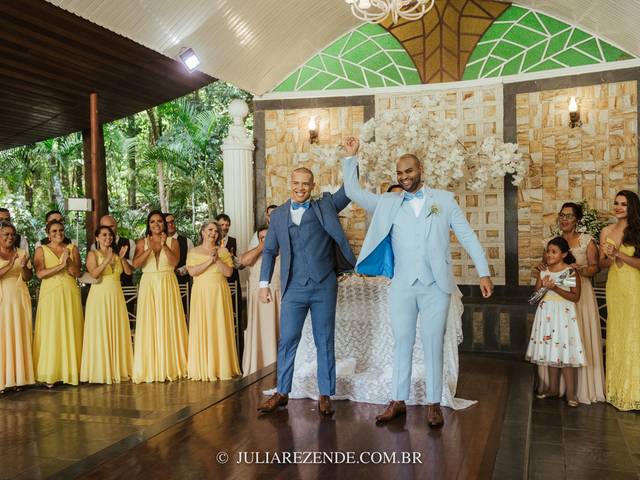 Dia de Marcelo e Rafael: Quando o Amor Preenche o Ar