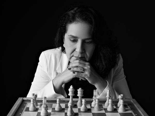 Posicionamento de Imagem de Ensaio profissional Cristina
