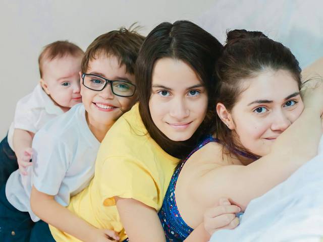Familia de LAURA+BELLA+BIEL+MIGUEL