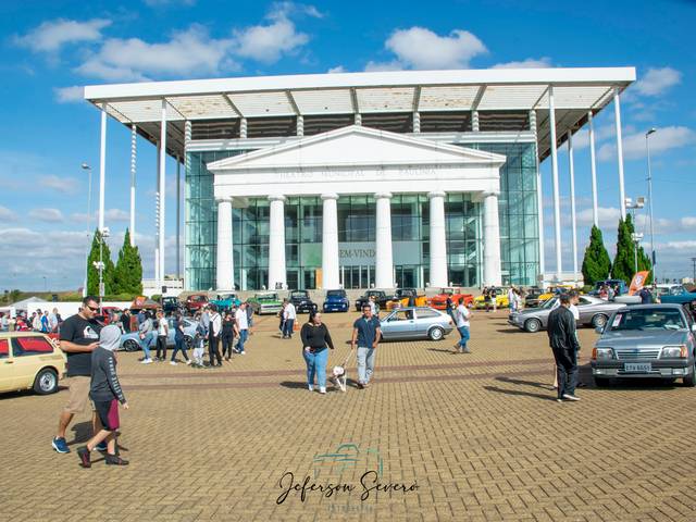 VEÍCULOS de MOSTRA DE CARROS ANTIGOS 