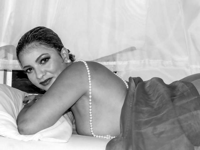 ENSAIO FOTOGRÁFICO SENSUAL de FLÁVIA MATTOS