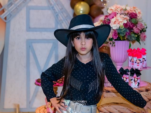 Aniversários e Outros de LAURA