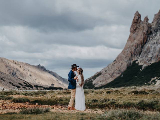 Bodas of Boda Elopement en Bariloche - Clau y Lucas - Refugio Frey