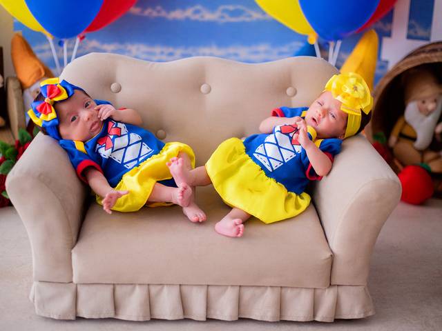 Acompanhamento Mensal de Heloísa & Helena - 1 mês