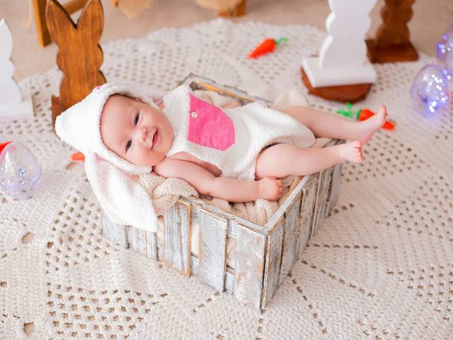 Páscoa 2023 de Valentina - 2 meses