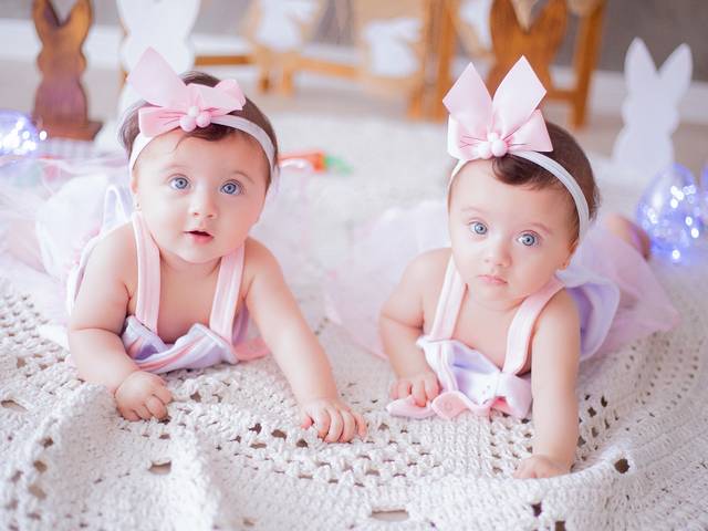 Páscoa 2023 de Heloísa & Helena - 7 meses