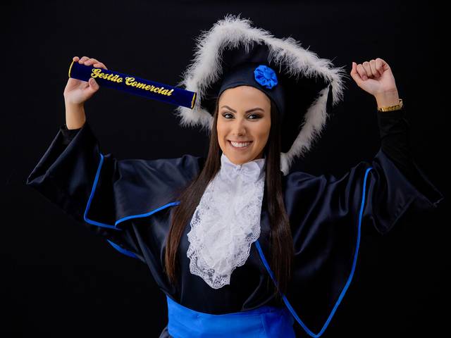 Formatura de Brenda - Gestão Comercial