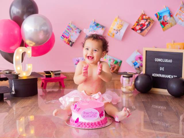 Smash The Cake de Cecília