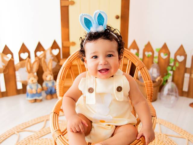 Páscoa 2026 de Andrew - 8 meses