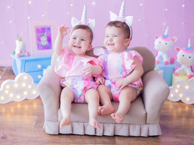 Acompanhamento Mensal de Valentina & Luiza - 11 meses