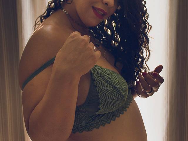 Marternal de Claudia - Sesión Embarazo Sensual