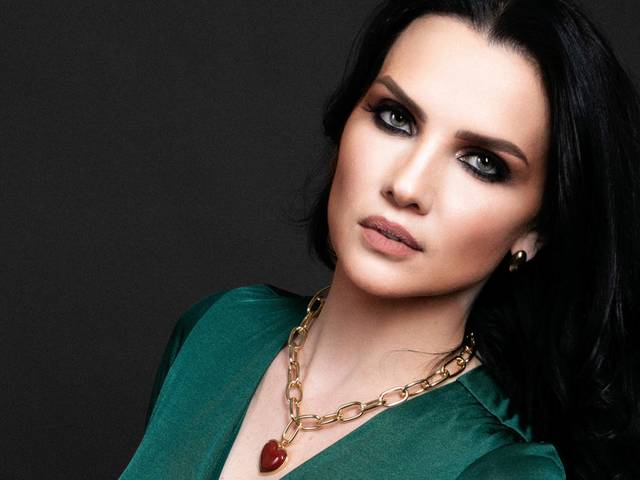 Publicidade e produtos de Meire Semijoias